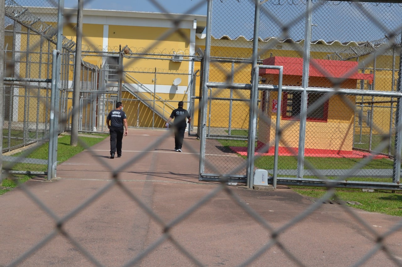 ATENÇÃO: 1,4 mil presos terão direito a saidinha de Natal no Paraná –  Araucária no Ar