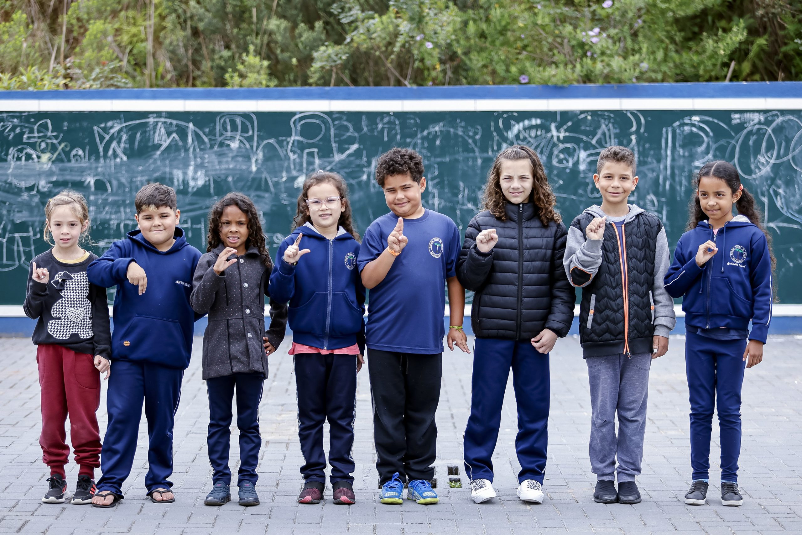 QUEBRANDO BARREIRAS: Projeto na Escola Elírio em Araucária, leva Língua ...