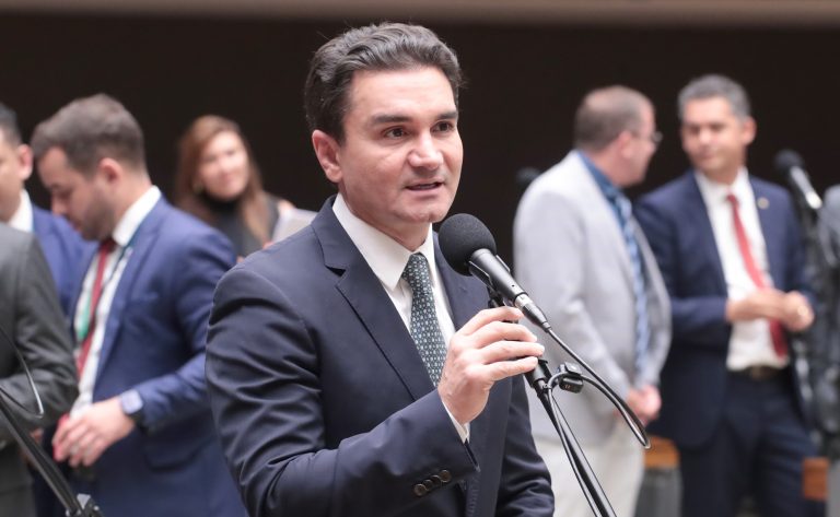 Discussão e votação de propostas legislativas na Câmara dos Deputados