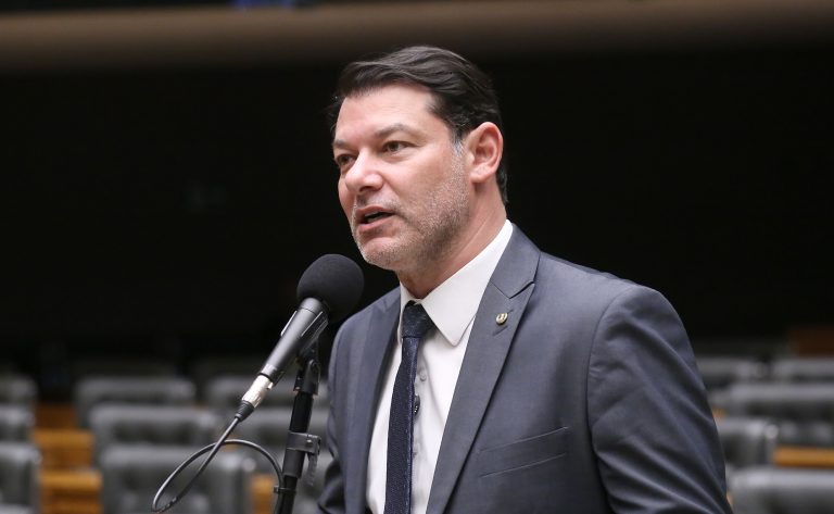 Discussão e votação de propostas legislativas. Dep. Roberto Duarte (Republicanos - AC)