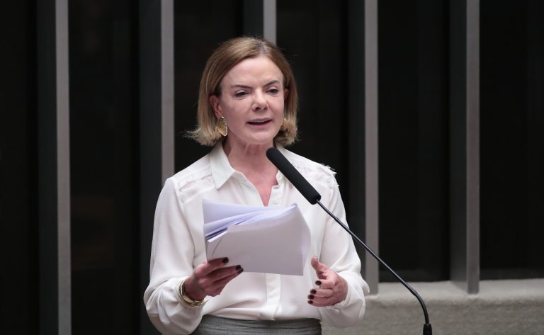Discussão e votação de propostas legislativas na Câmara dos Deputados