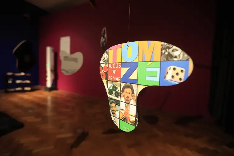São Paulo (SP) - Caixa Cultural celebra os 90 Anos de Tom Zé com exposição interativa.